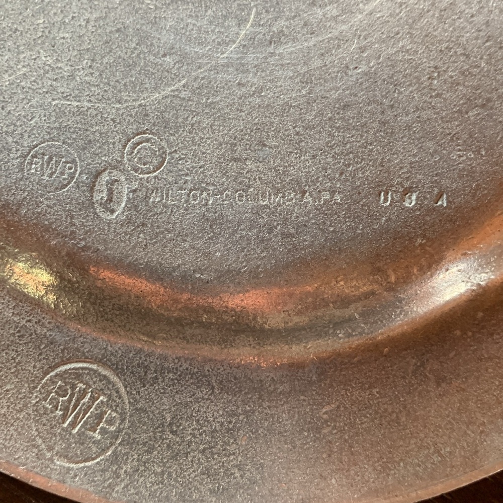 Vintage Wilton 1979 Love is the Beauty of Christmas pewter plate 7.75” diameter - Picture 6 of 8